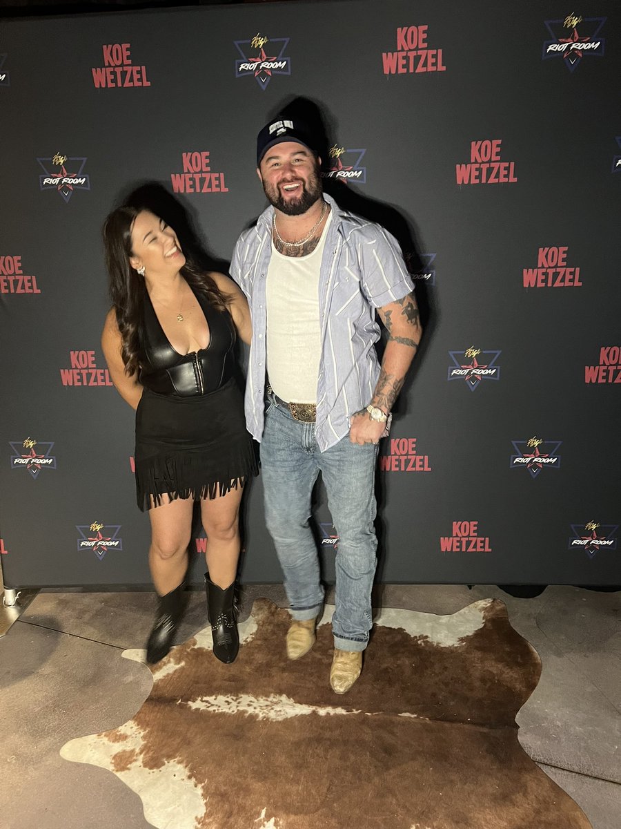 _BrittChipp's tweet photo. Thank you @KoeWetzel for making my 29th birthday, getting me through the darkest of times &amp; throwing down in DC ⚡️🔥 https://t.co/cvryU44H22