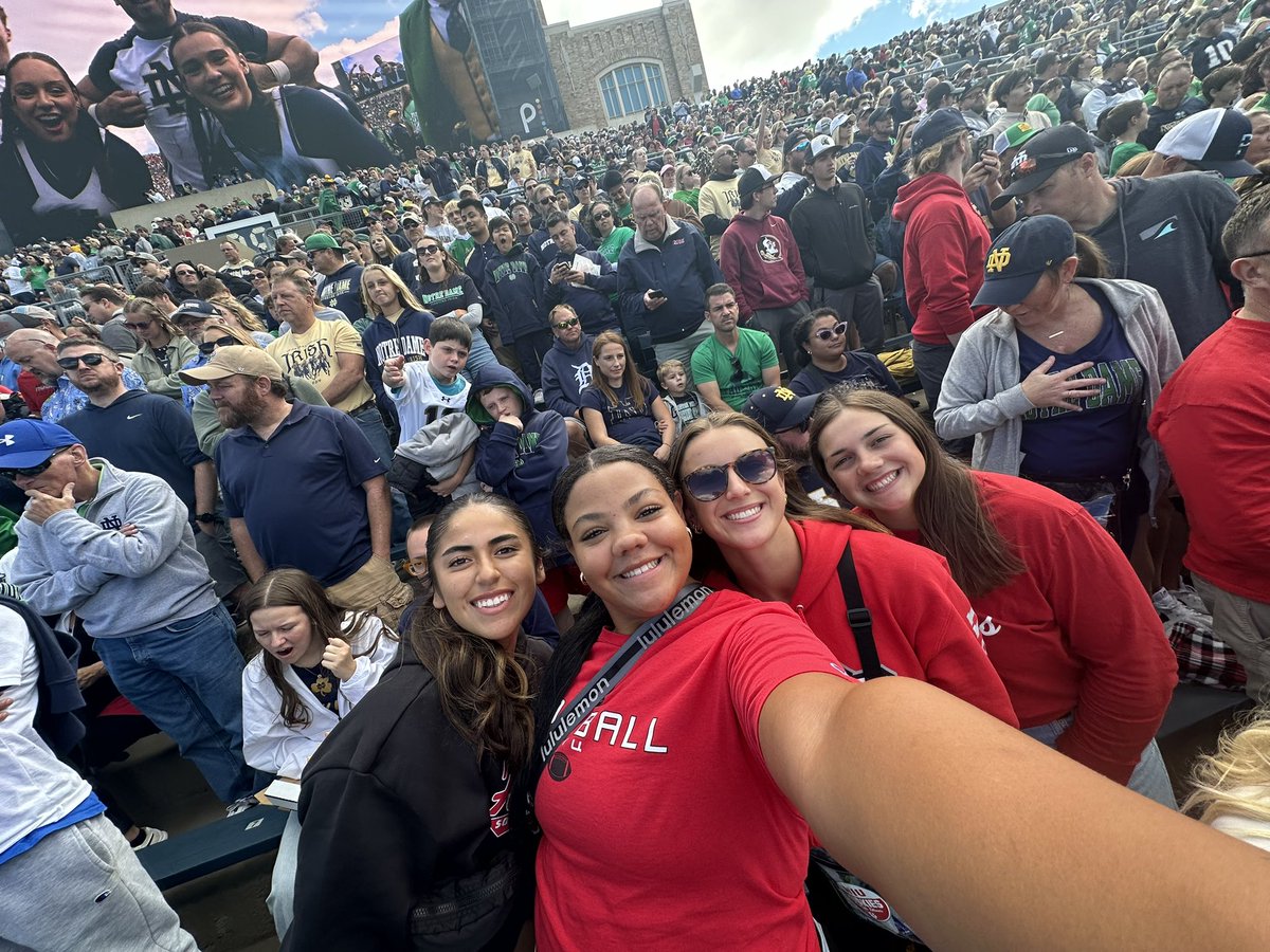 Just a few shots from watching the Huskies take down the Irish yesterday 📸