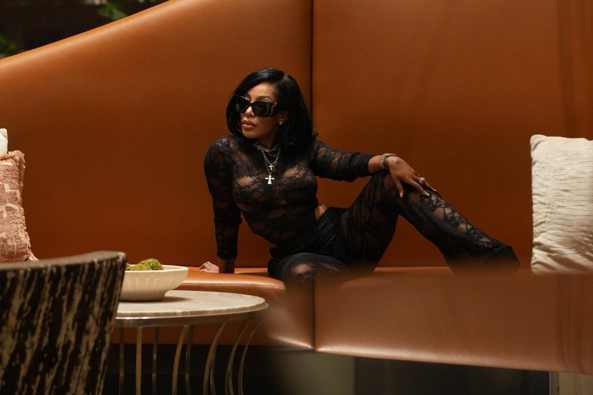 kmichelle tweet picture
