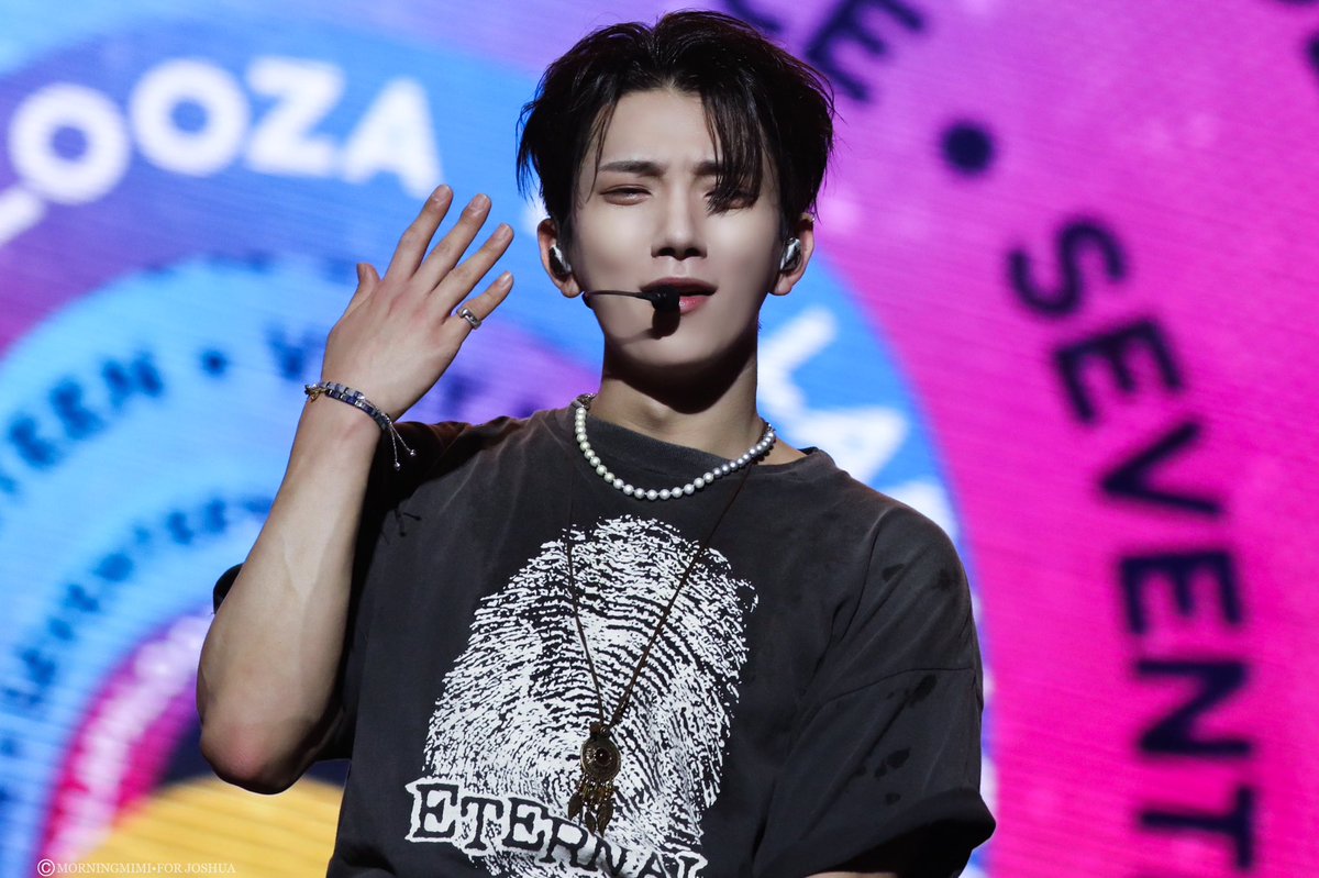morningmimi1230's tweet photo. 240908 롤라팔루자

Where can i get those bracelets?🥹
#조슈아 #JOSHUA #세븐틴 #SEVENTEEN
 #ジョシュア #홍지수 #洪知秀 https://t.co/iRI1qrIkwf