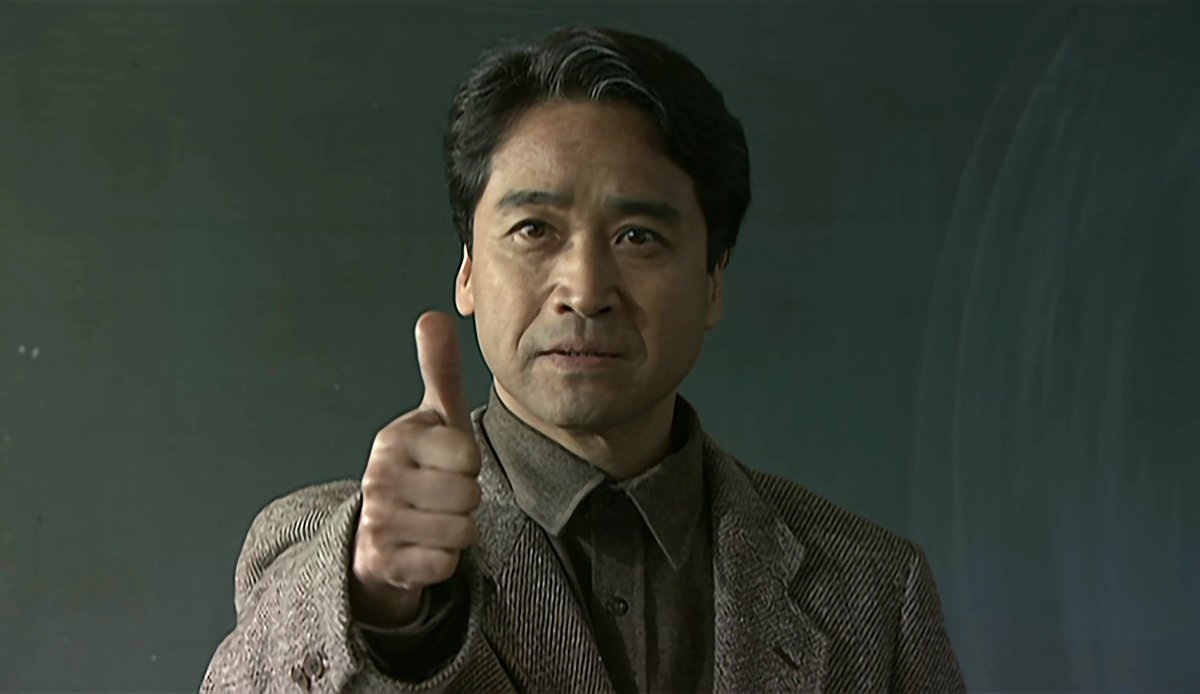 yugiohtas's tweet image. An ordinary man standing in a room questioning if he made a positive impact with his life, while a superhuman man is doing superhuman things because this ordinary person encouraged him as a child - all while likely questioning his own worth.

Kuuga is an incredible experience.