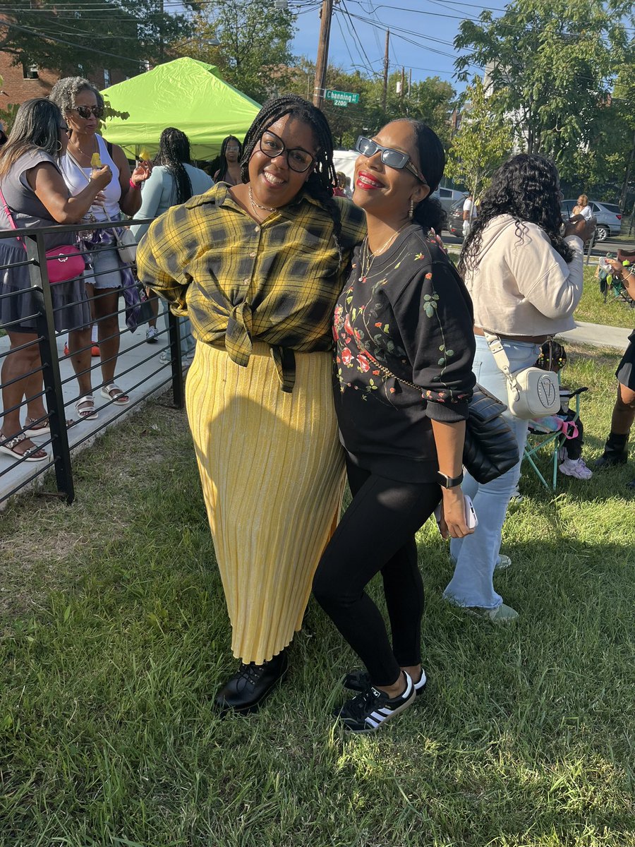 DCMOWPI's tweet image. The District of Creatives cherishes entrepreneurial milestones! 

The Spice Suite is the vision of owner Angel Gregorio's love of good food + people. With the motto "food is fashion," Angel mixes spices &amp;amp; herbs to create couture blends &amp;amp; spice ensembles! 

Made in DC #202creates