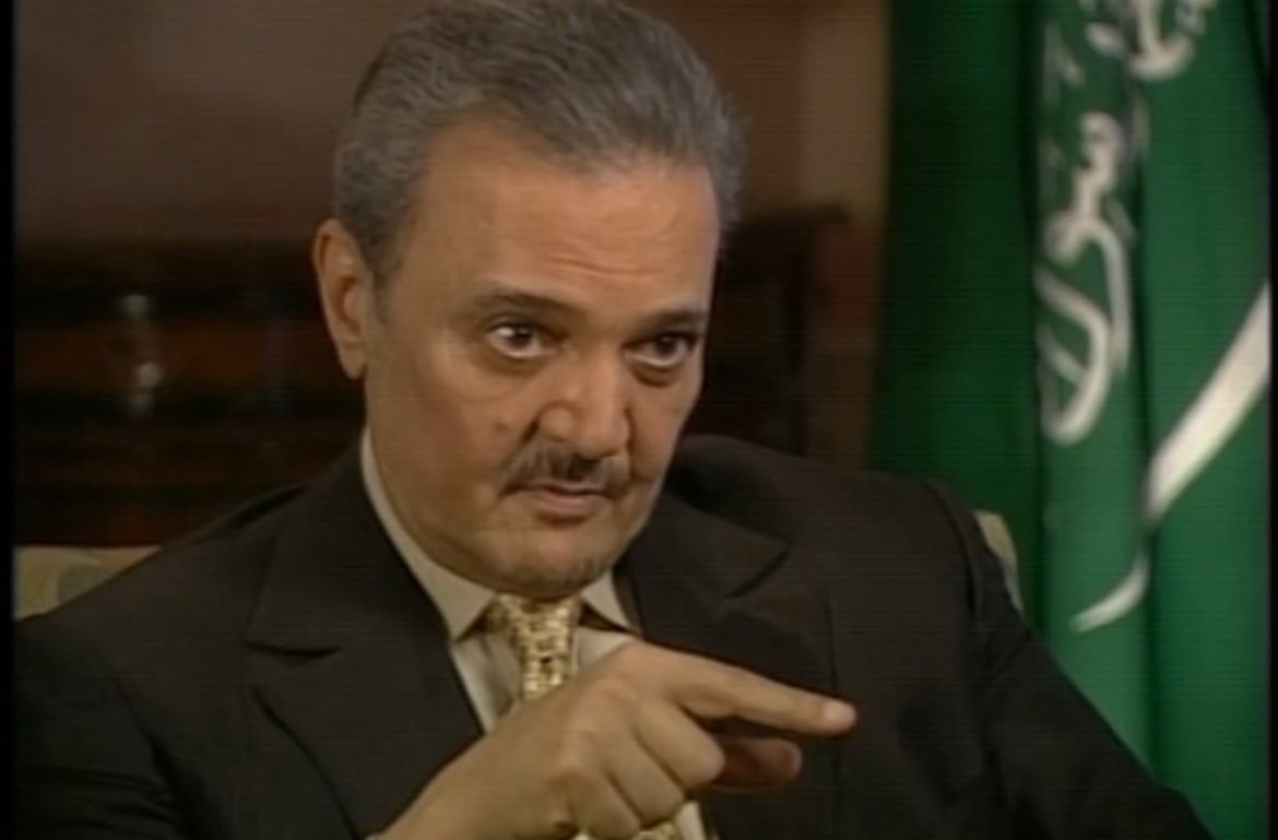 sh0aa11's tweet photo. "يمكننا أن نكون مختلفين، ولكن يمكننا أن نكون أصدقاء.يمكننا أن نكون حلفاء، ولكننا نسمح بالتنوع

لنحسن حياة المواطنين السعوديين "

We can be different, but we can be friends. We can be allies, yet allow diversity

To Improve Saudi Citizens Life https://t.co/Fl36GZRkQj