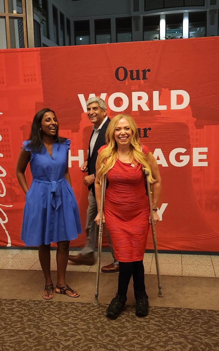 SheilaShowPHL's tweet photo. 📸Take 1. Take 2. Take 3.🤣
Welcome to the Philadelphia #WorldHeritageCity Celebration bloober photo session. @GlobalPhila
#GlobalPhiladelphia https://t.co/YKBa7lfFyn