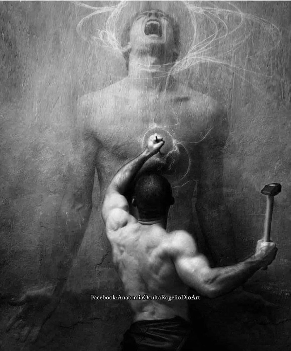 "Ten cuidado con la furia de un hombre paciente, ha trabajado y sufrido para mantenerse en calma; confundir su tranquilidad con debilidad es un grave error”.

- John Dryden.