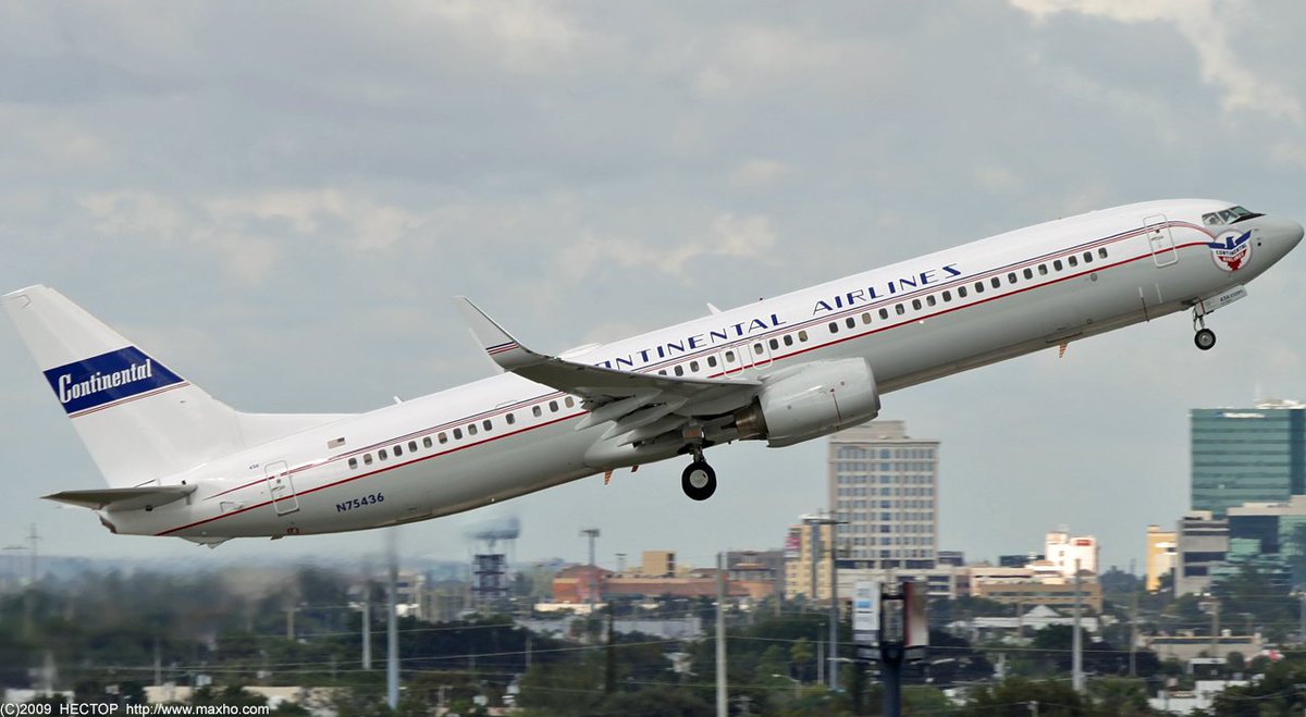 maxhocom's tweet image. Классика @FLLFlyer 2009
#FLL #KFLL #avgeek #spotting #Boeing #Boeing737  #Boeing717 #ContinentalAirlines #AIRES #SouthwestAirlines #AirTran #FortLauderdale #авиация #самолёты #споттинг #США #ФортЛодердейл #Боинг #Боинг737 #Боинг717