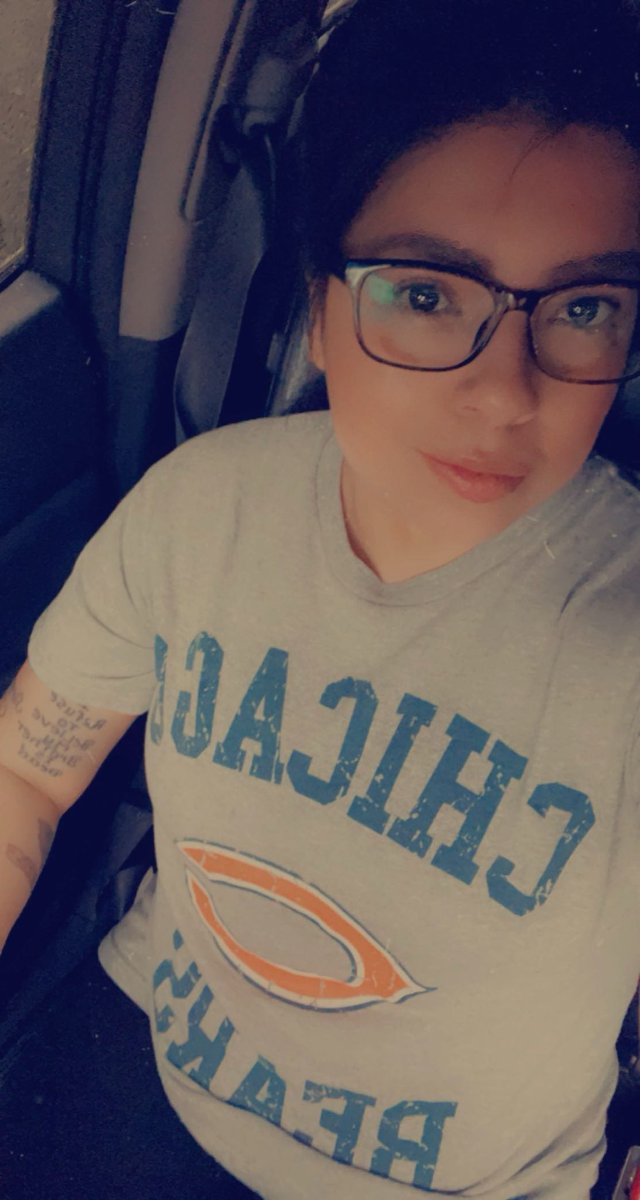 SueHappy3's tweet photo. #Bearsnation #footballbabe #nfldiva #shittalker #chicago @ChicagoBears
π»ππΌβπΌ https://t.co/EJX0ty2tFT