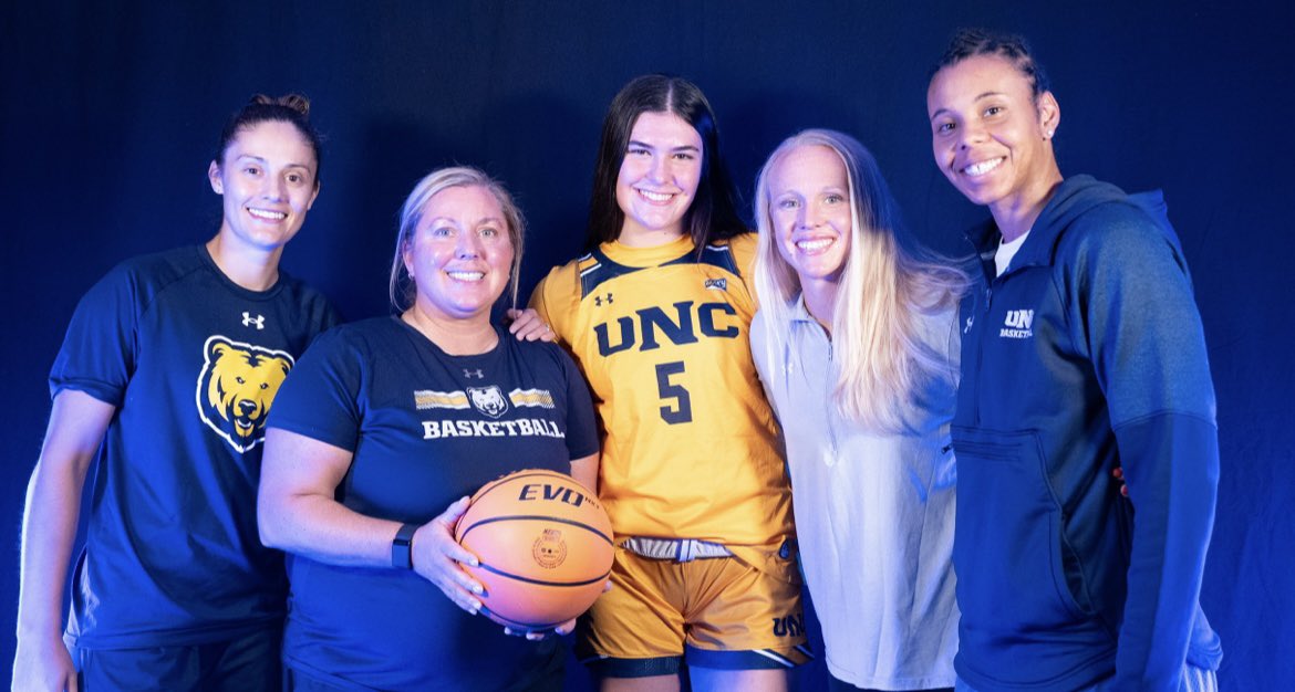 Had a great time with coaches and players on my visit to UNC!! Thank you for having me <a href="/UNC_BearsWBB/">UNC Bears WBB</a> !! 🐻🐻 #notcommited