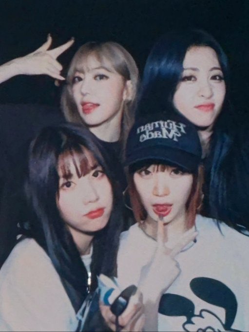 LESSER4FIM's tweet photo. but if i say izone reunion soon then im the delusional one https://t.co/RUWjz4PssT