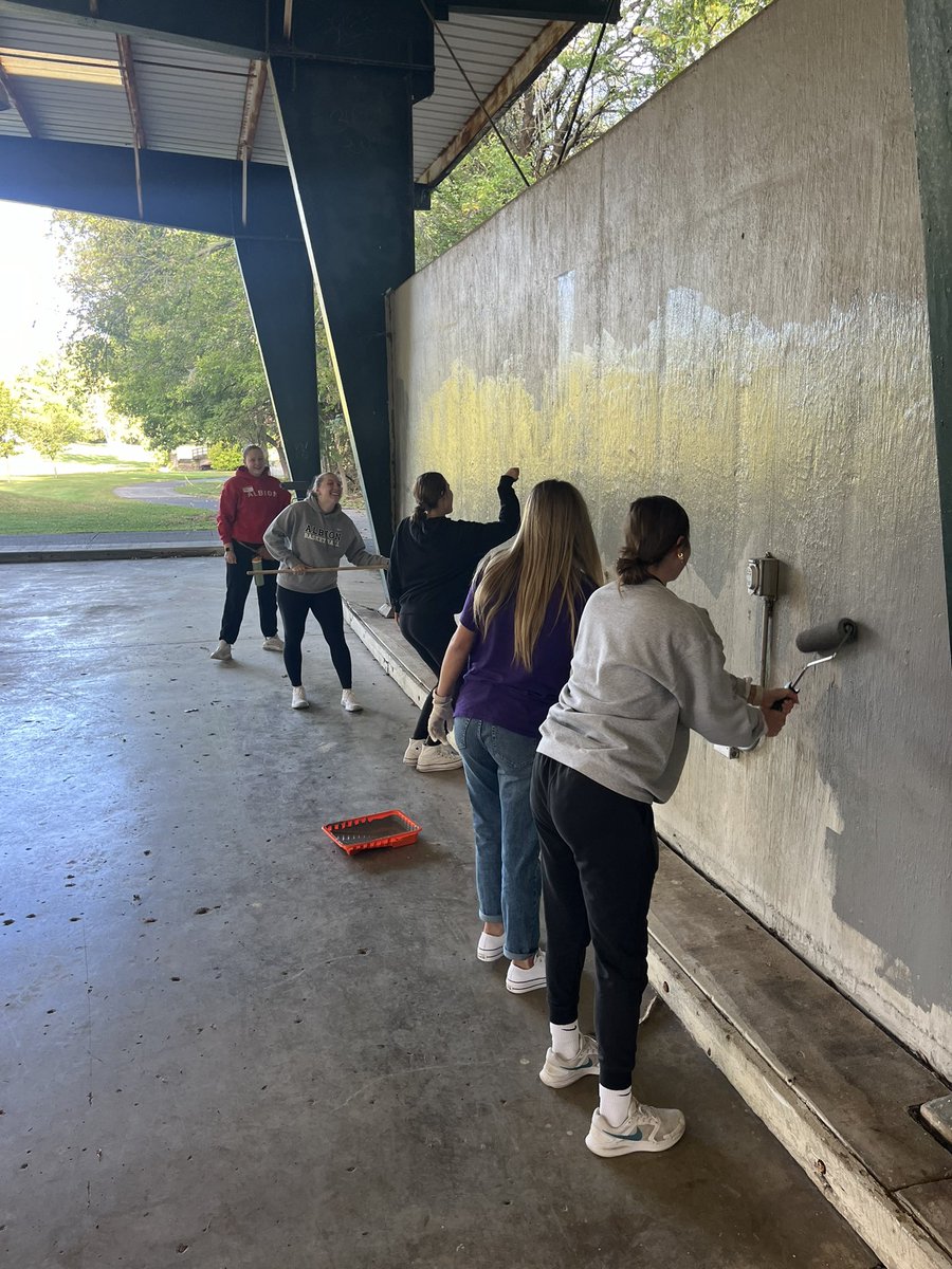 AlbionWBB's tweet photo. Community service 💜 #GoBrits #Team55 https://t.co/uEHmX4L2j2