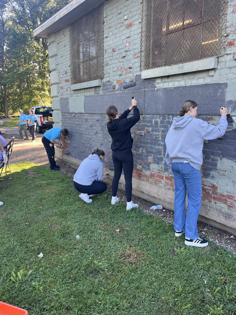 Community service 💜 #GoBrits #Team55