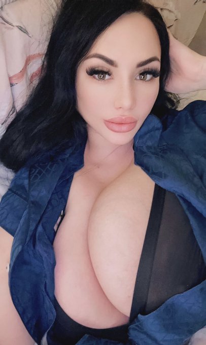 1 pic. Tell me your personal choice ?
?or ??

To see more:

https://t.co/206fhvdDqC https://t.co/Otp