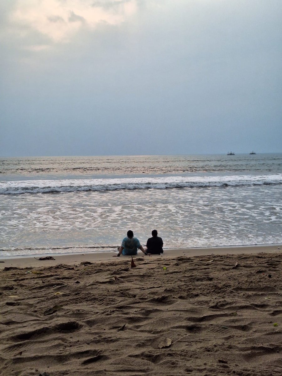 👩🏼‍🦲 nikah tu diujung sana.. kalo mau kesana ombaknya harus dilewatin dulu.. 
👩🏼 ayo.. tapi pegangin ya.. pelan" jalannya.. jgn dilepas, nnt aku anyutttt
<a href="/_dvsg/">deru</a>