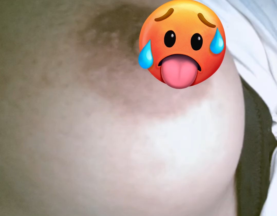 PIPI_2706's tweet photo. 🥵🥵 https://t.co/aKVsHbuRw9