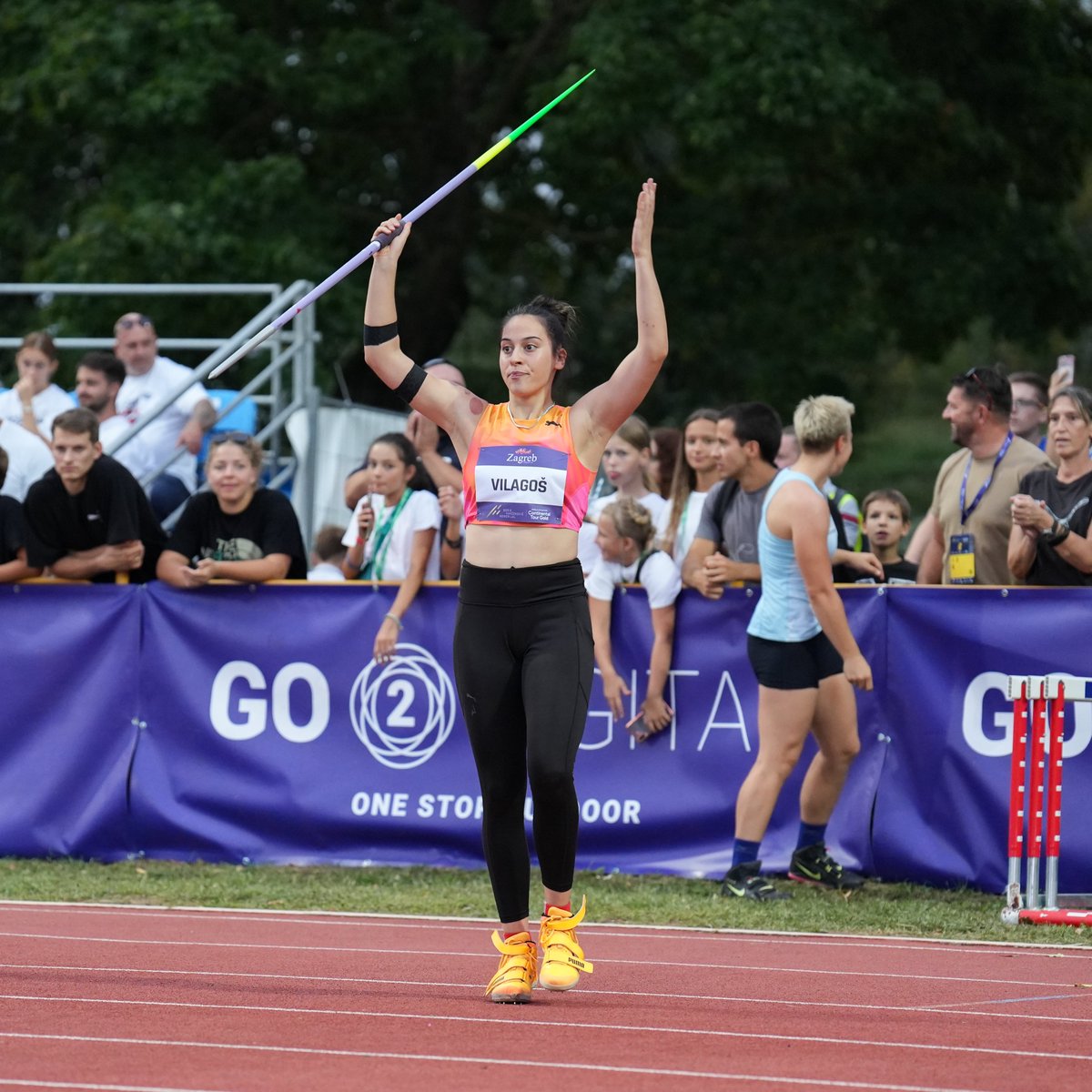 Another ☝️

Adriana Vilagos 🇷🇸 improves her own national record with a throw of 65.64m to win the women's javelin in Zagreb 😤

#ContinentalTourGold