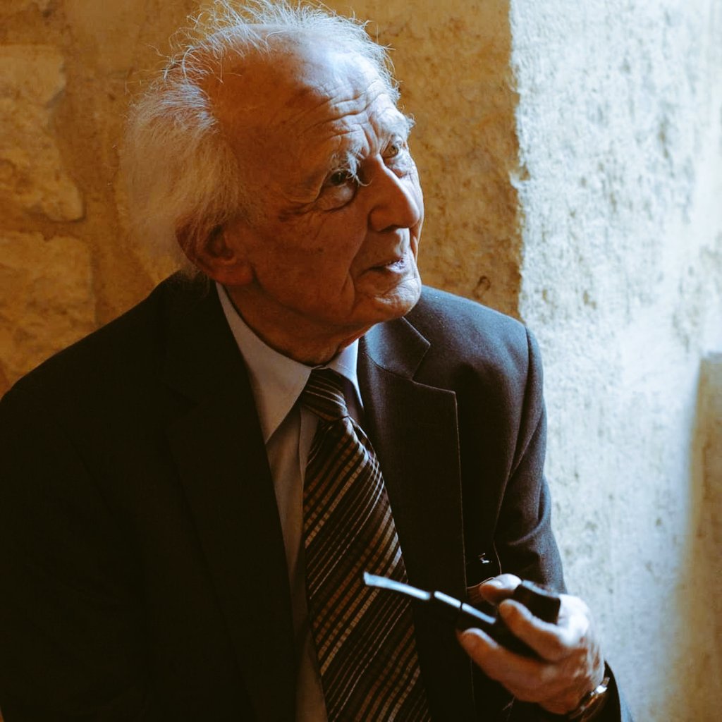In 23 anni tanti grandi pensatori del XX secolo sono stati ospiti ai #DialoghidiTrani Da Bauman a Pahor, da Azar Nafisi a Remo Bodei e Giulio Giorello. Tanti altri vi aspettano a Trani dal 12 al 22 settembre 2024 per #Accogliere 
Info e programma su idialoghiditrani.com