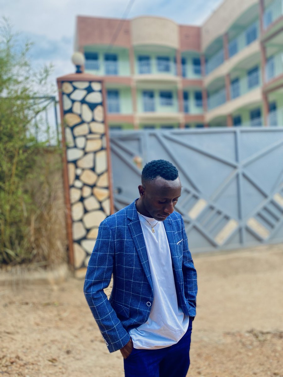 Emma Official tweet media