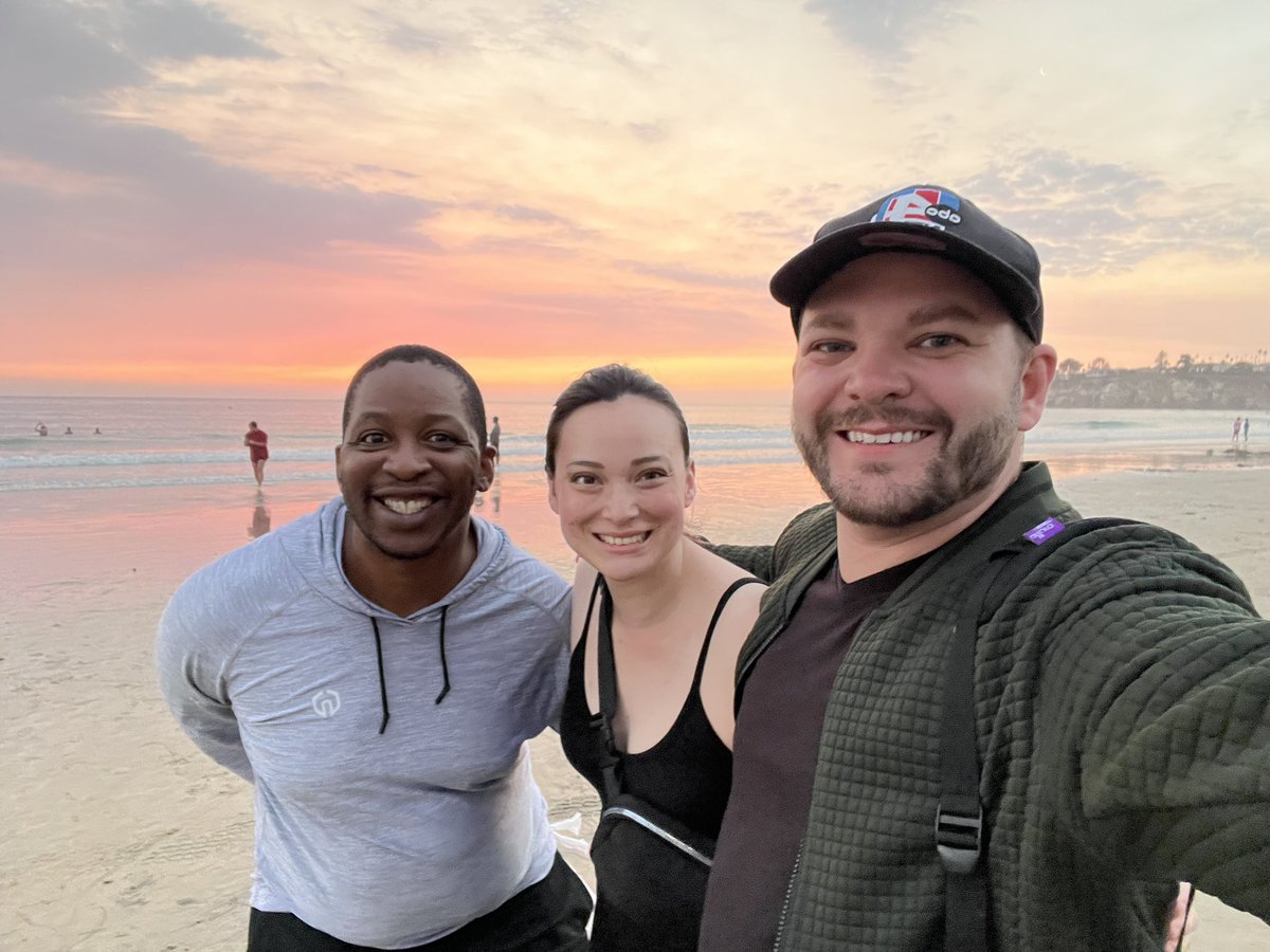 gaggleofgeeks's tweet image. No GOG today, Nat and Pat are resting from a quick and wonderful trip to San Diego! 

Expect an episode this Wednesday, and then back to our regularly scheduled Sundays:) 

Fluge on my geeks!