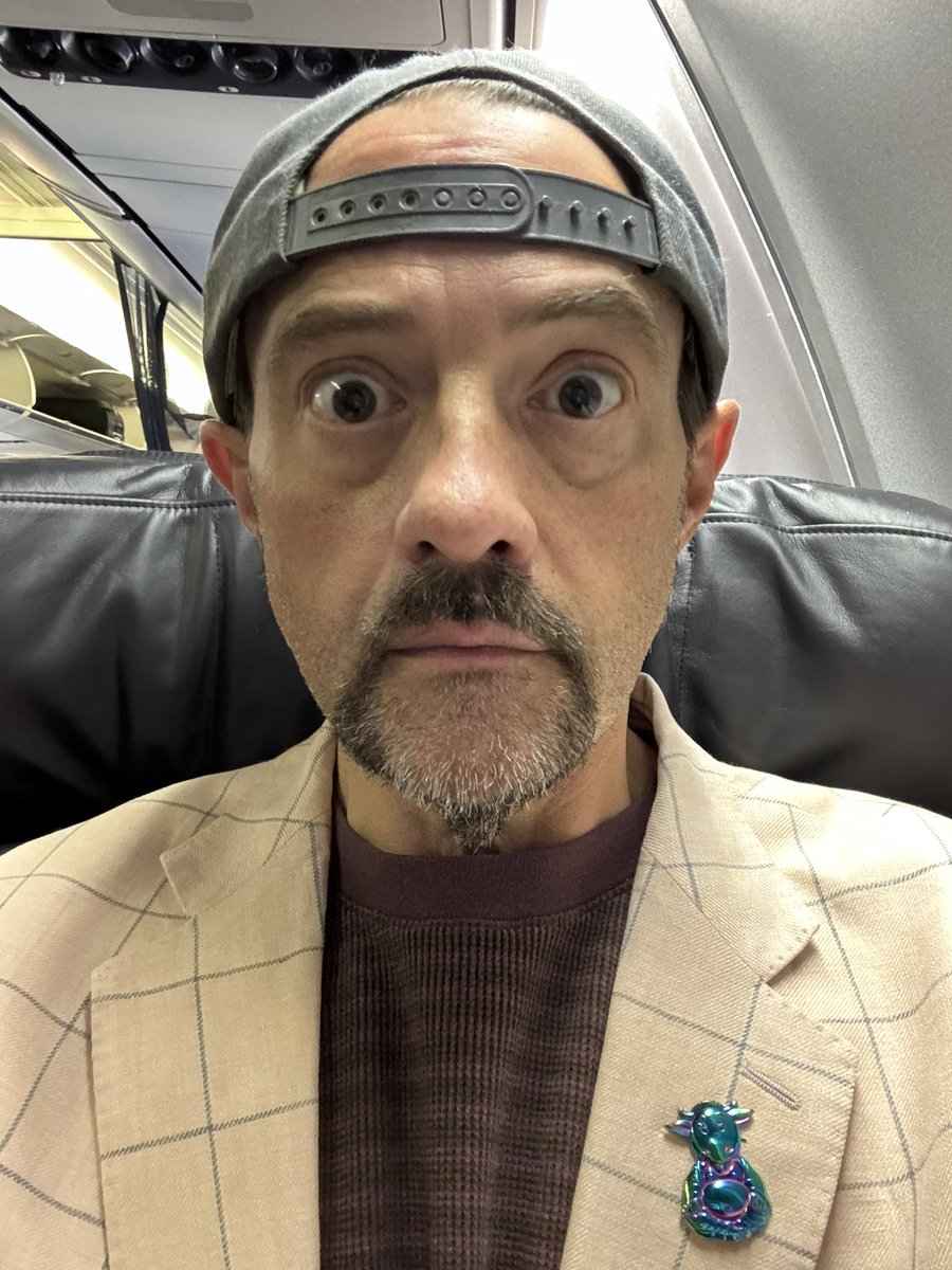 CANADA!
I’m on my way up to VANCOUVER for the Canadian premiere of THE 4:30 MOVIE!
Wanna watch my latest flick with me at the <a href="/RioTheatre/">Rio Theatre</a> TONIGHT and then ask me stuff about it/gimme shit afterwards? Grab a ticket here: riotheatretickets.ca/events/31757-t…