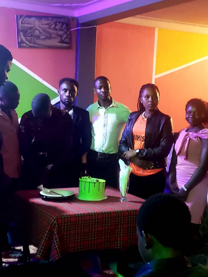 Had a wonderful time with Rwenzori Gulu University Students Association at their tea party yesterday.
 As Rugusa President <a href="/rugusa24/">Runyakitara Gulu University Students Association</a>, I'm grateful for the warm collaboration &amp; camaraderie.Thanks to speaker Godfrey <a href="/MwesigyeGo63185/">𝗚𝗼𝗱𝗳𝗿𝗲𝘆 𝗠𝘄𝗲𝘀𝗶𝗴𝘆𝗲</a> for joining me.
#MUTARITIINA