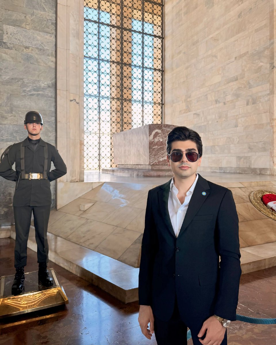 "Ben her şeyden önce bir Türk milliyetçisiyim. Böyle doğdum. Böyle öleceğim."
| Başbuğ Mustafa Kemal Atatürk

#MustaKamalinAskerleriyiz 🇹🇷