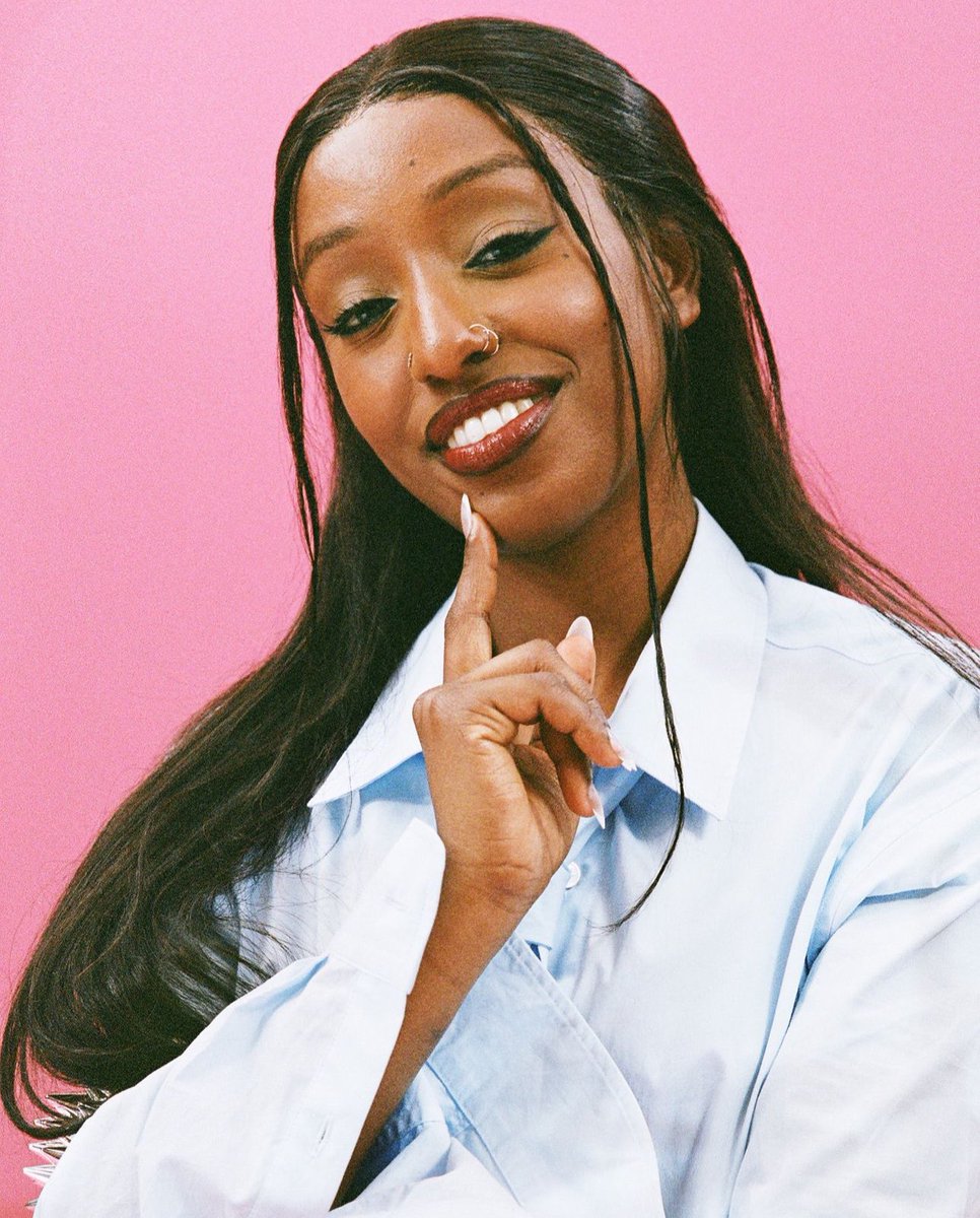 alemeda's tweet image. Guess who’s gonna be the first Ethiopian Sudanese woman on colors ????