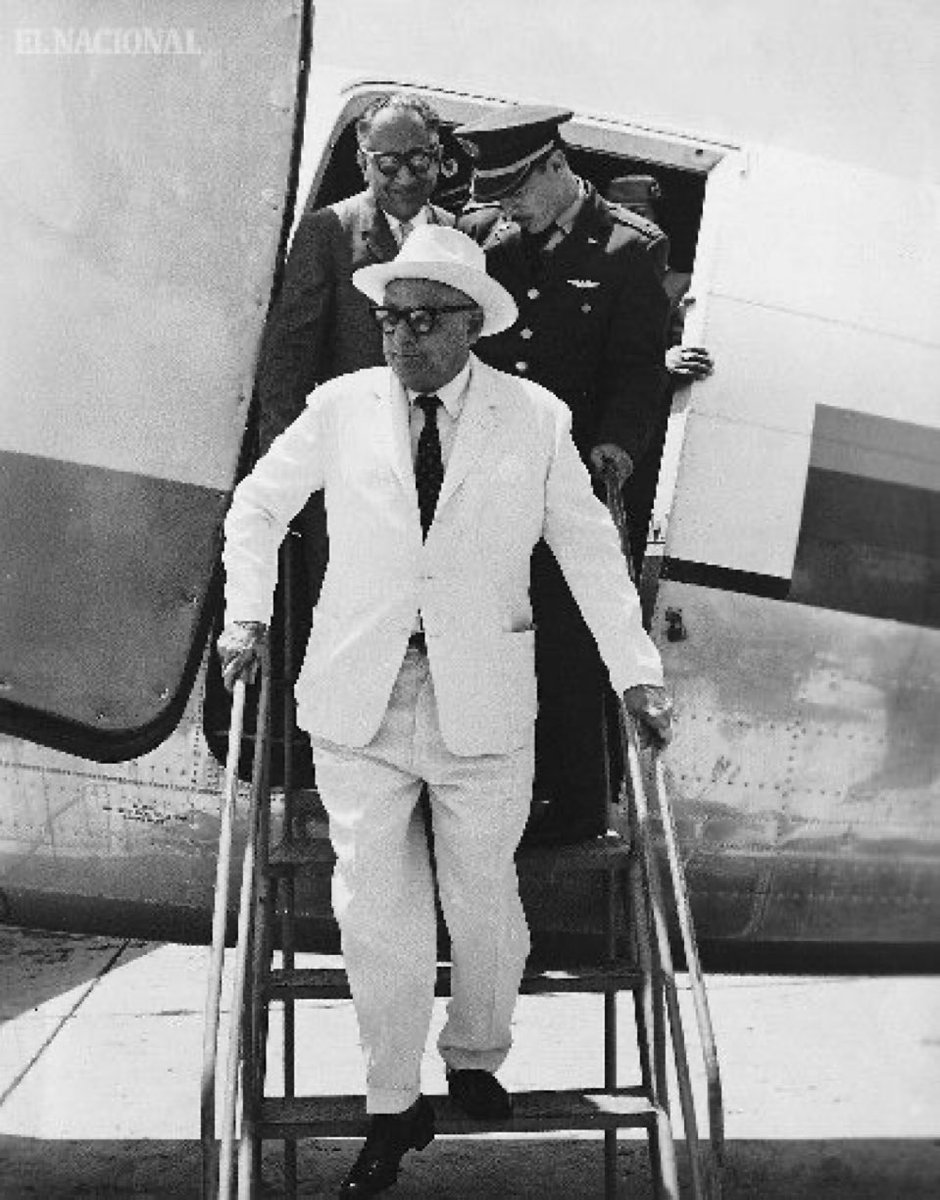 estendenciavzl's tweet photo. "Rómulo Betancourt" es tendencia por quienes recuerdan la historia de cuando se fue al exilio https://t.co/t1Sm11IMOB