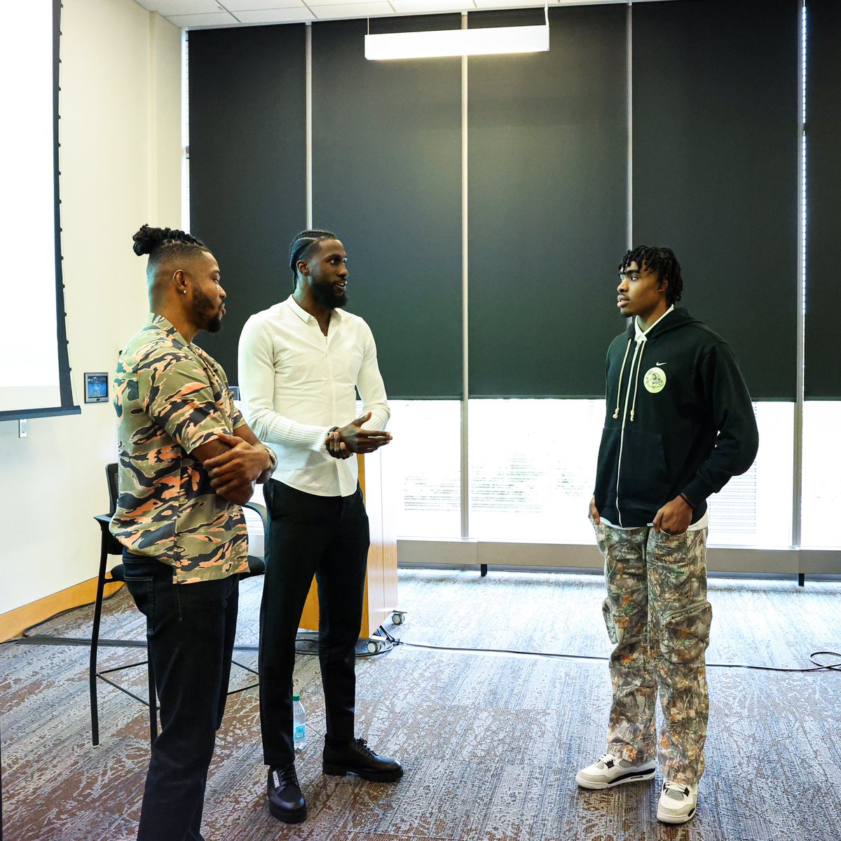 MichaelAjayi_'s tweet image. Glad to be apart of this incredible event ! @NCAA #LearnLead #EliteStudentMBB