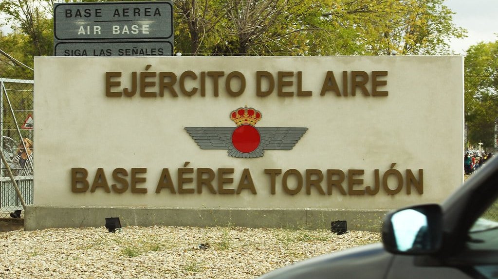 elsiglocomve's tweet photo. El avión de las Fuerzas Aéreas Españolas que traslada a España al opositor venezolano Edmundo González aterrizó en la Base Aérea de Torrejón de Ardoz (Madrid) en torno a las 16.00 horas (14:00 GMT).
#08Sept https://t.co/uwAF0DIl1V