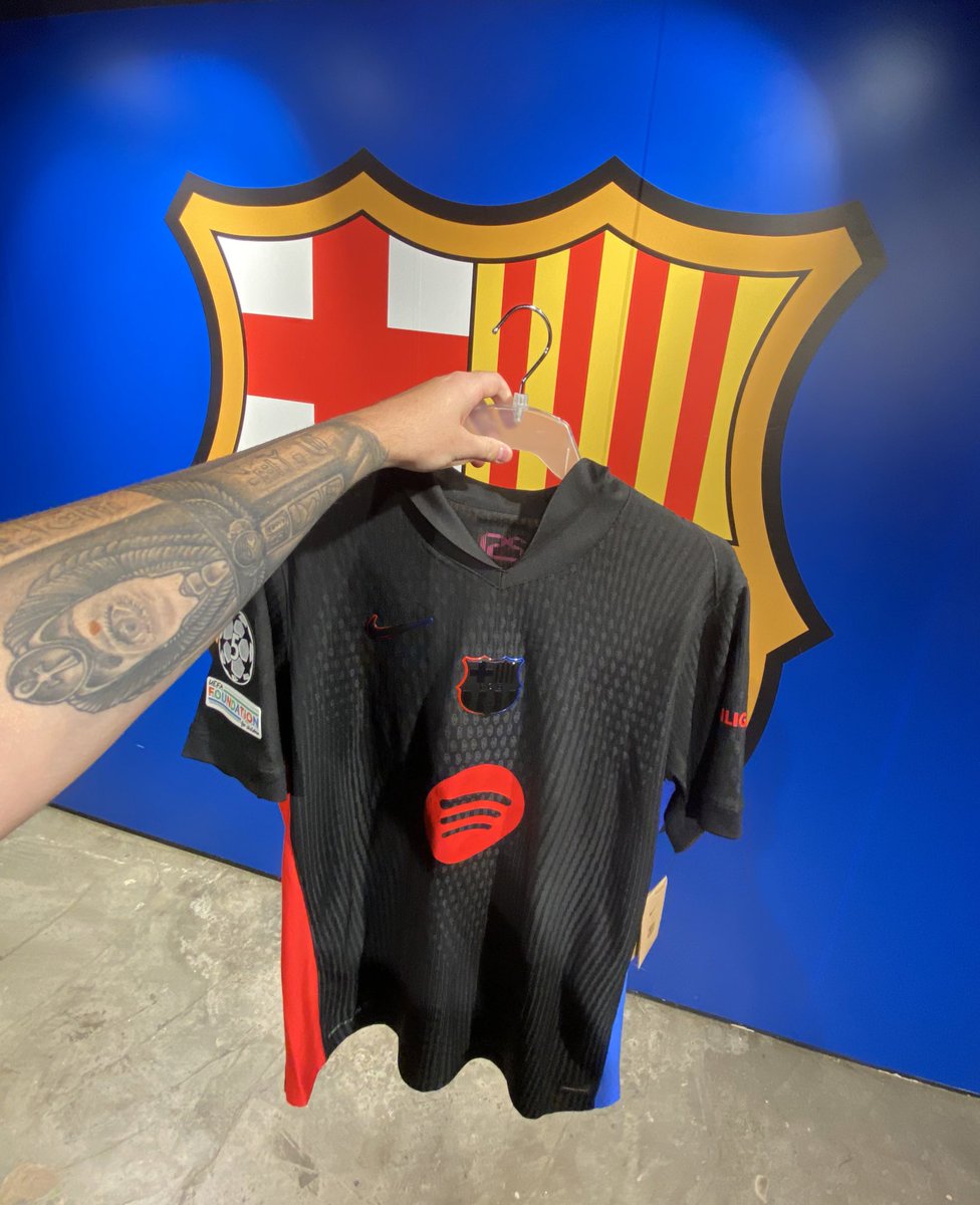 🎁⚽️ 𝐒𝐎𝐑𝐓𝐄𝐎 𝐈𝐍𝐓𝐄𝐑𝐍𝐀𝐂𝐈𝐎𝐍𝐀𝐋🌍

SORTEO LA NUEVA SEGUNDA EQUIPACIÓN DEL BARÇA🔵🔴

▶️REQUISITOS:👇🏻

- Dar ❤️ y RT 🔁a este tweet
- SEGUIRME @joeyfcb_ 

👥Menciona a un amigo para doble participación.

🗓️Ganador: 15 de septiembre a las 23:59.