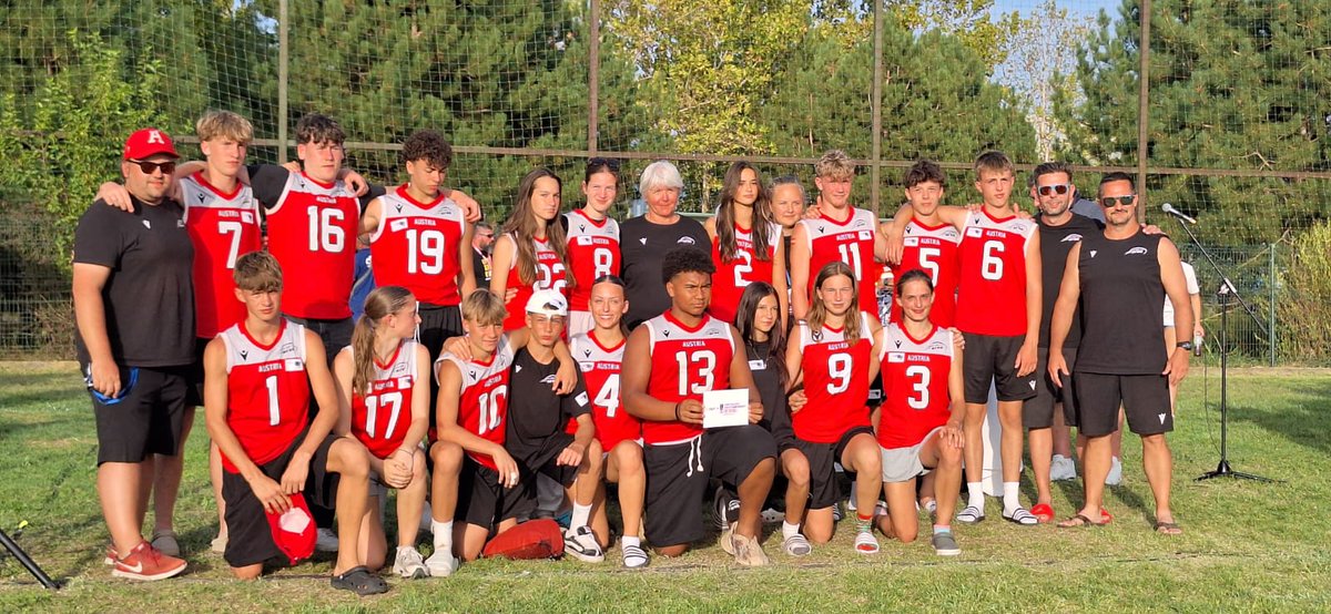 FootballAT's tweet photo. Mit den starken Plätzen 4 (U15 Mixed), 4 (U17 Jungs) und 6 (U17 Mädchen) verabschieden sich Österreichs Flag-Nationalteams von der Nachwuchs-EM in Serbien 👏🇦🇹
#RoadToFlag28 #RoadToLA28 #RoadToLA #TeamAustria #goAustria #Nationalteam #FlagFootball https://t.co/PwtMFyEJbH