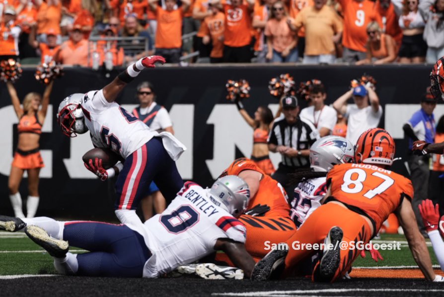 SGdoesit's tweet image. Catch, fumble, catch. #Bengals