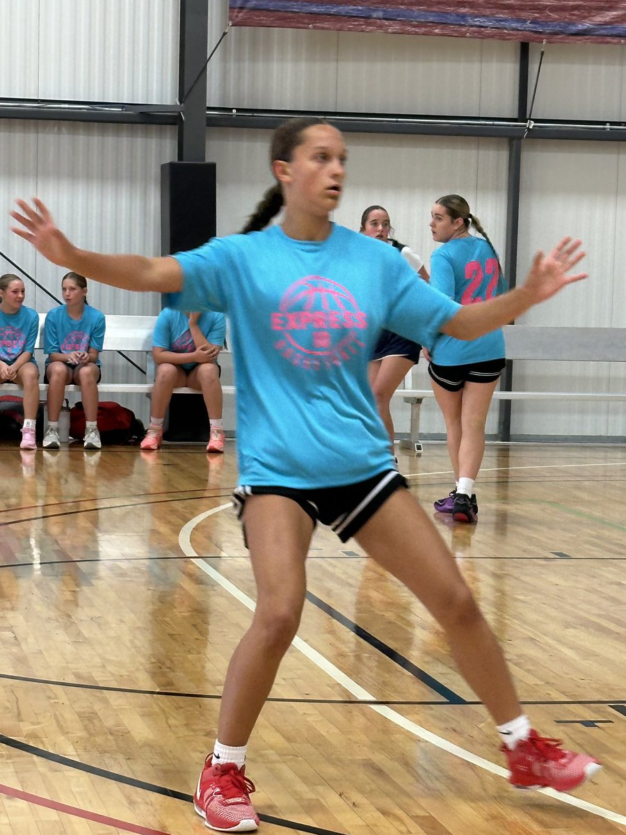 ExpressBB_Club's tweet image. Express 8th Girls with a great 1st day, going 1-1 with an OT loss followed by a 5 point win! Hayden Shipley from Plymouth led the way today for this group with her toughness.