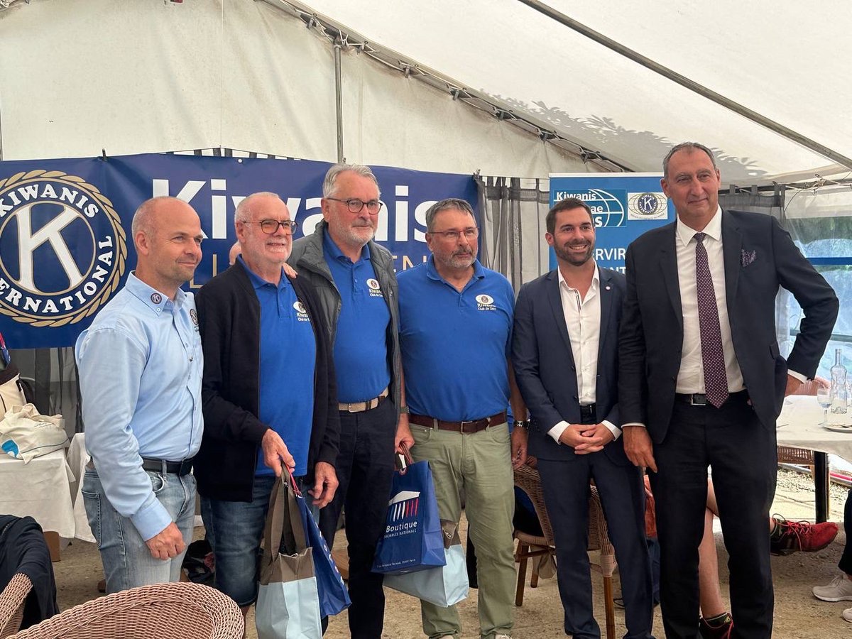 JulienOdoul's tweet photo. 🏌️J’ai remis avec plaisir des lots de l’@AssembleeNat aux participants de la 9ème édition du « #Golf de l’espoir » à #Lixy ! 

👏🏻 Bravo au @Kiwanis de #Sens et au @KiwanisYcaunae pour ce tournoi qui a permis de récolter des fonds au profit de la recherche contre la mucoviscidose. https://t.co/KIeJ4nJS4I