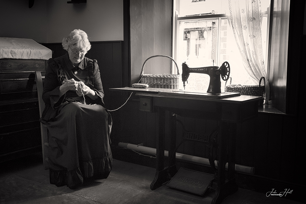 John Hall (@johnhall_john) on Twitter photo The Sewing Room. <a href="/ThePhotoHour/">#ThePhotoHour</a> <a href="/BunrattyCastle/">Bunratty Castle & Folk Park</a> #availablelightportrait #blackandwhitephotography #canon #singersewingmachine The Sewing Room. <a href="/ThePhotoHour/">#ThePhotoHour</a> <a href="/BunrattyCastle/">Bunratty Castle & Folk Park</a> #availablelightportrait #blackandwhitephotography #canon #singersewingmachine