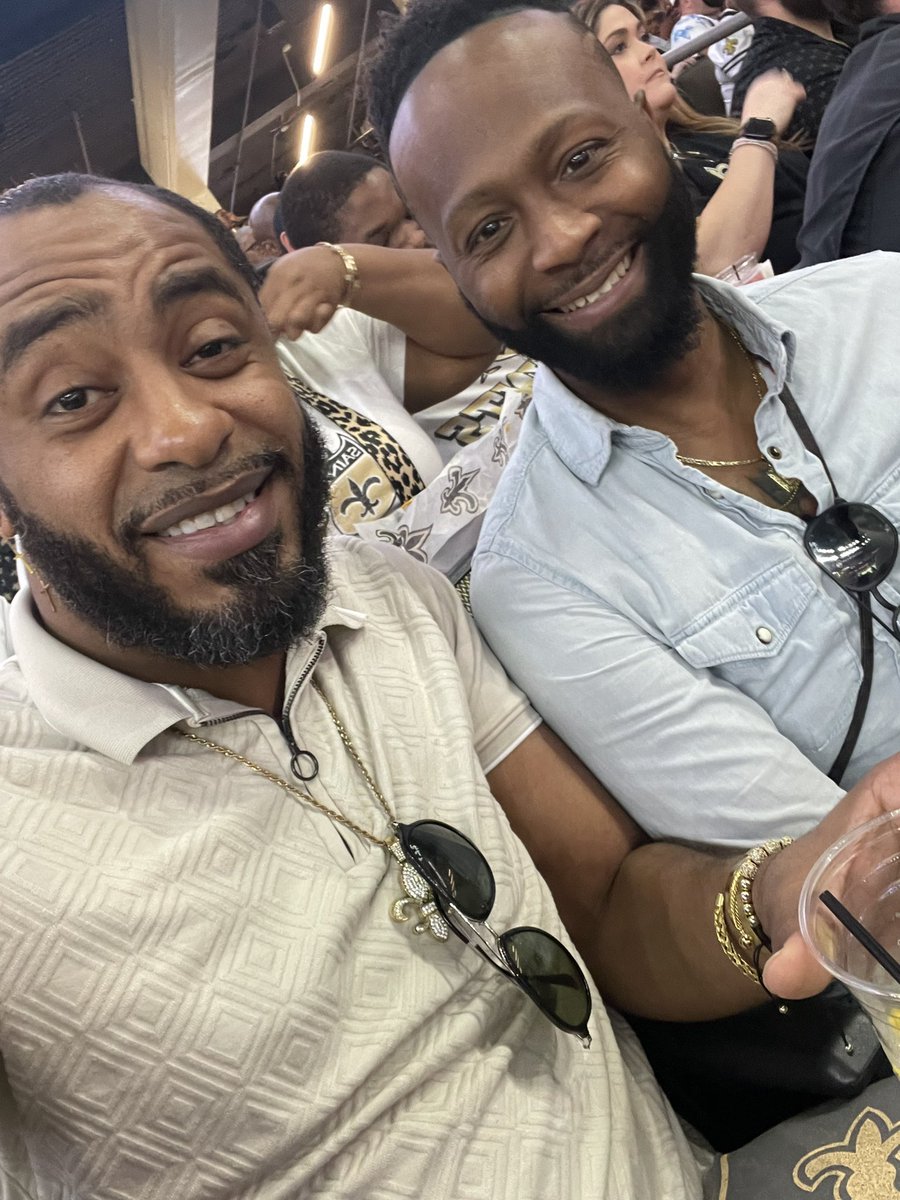 DBlockBoi87's tweet photo. #SaintsGameDay #saints #neworleans https://t.co/I6tqMZcNtl