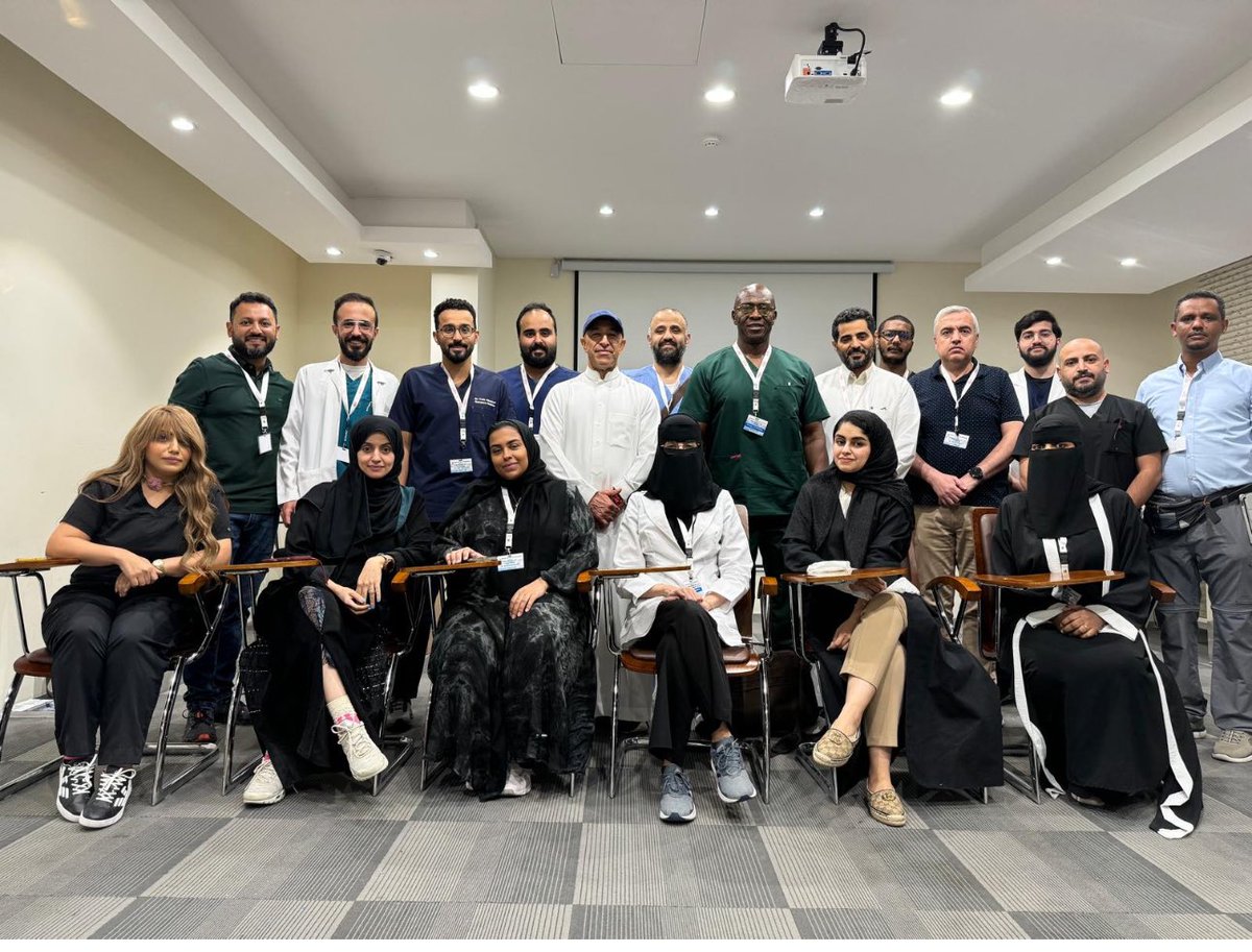 انتهينا في اكاديمية العلوم للتعليم الطبي بالرياض <a href="/aos_ksa_/">Academy of Sciences</a> من الدورة المتقدمة لإنقاذ مصابي الحوادث <a href="/ATLS/">Teresa</a> لمجموعة متميزة من الاطباء نتمنى ان تساهم هذه الدورات في إنقاذ مصابي الحوادث والرفع من اداء العاملين بالقطاع الصحي في هذا المجال ، شكرا لجميع الإخوة المحاضرين والمنسقين.