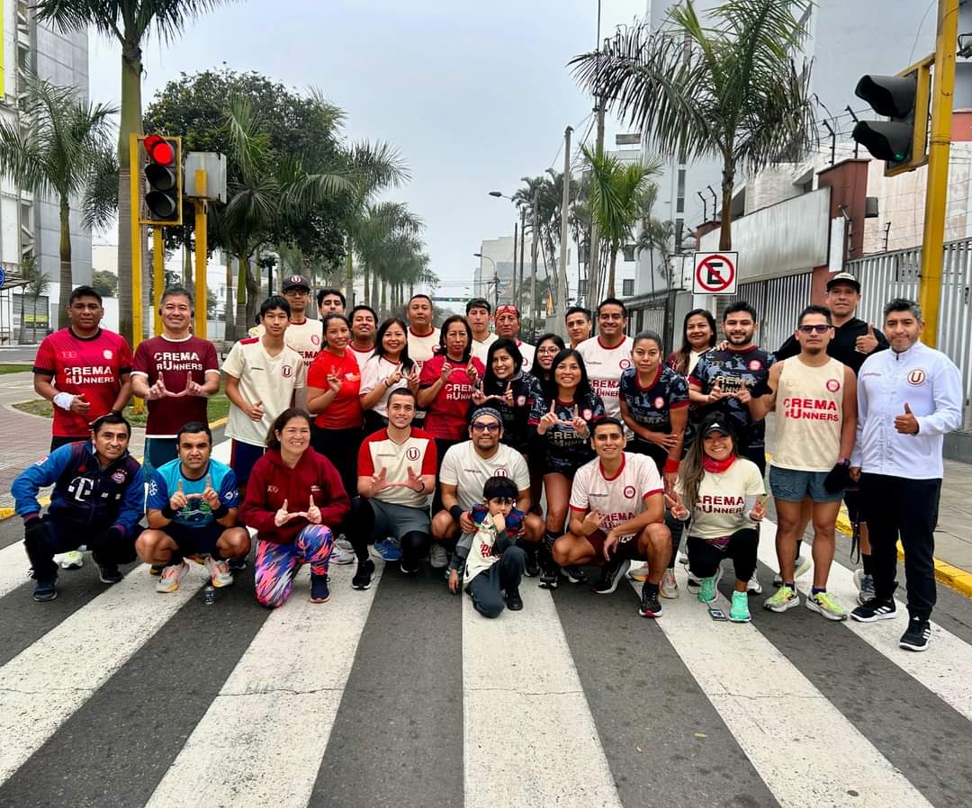 Domingo de fondo crema ❤️💛
Salimos a entrenar como cada fin de semana para seguir acumulando kilómetros con mucha garra 💪🏼

Ven y sé parte de esta gran familia crema rUnners 

Coach: <a href="/samoanopro/">Luis Alberto Barreto</a>