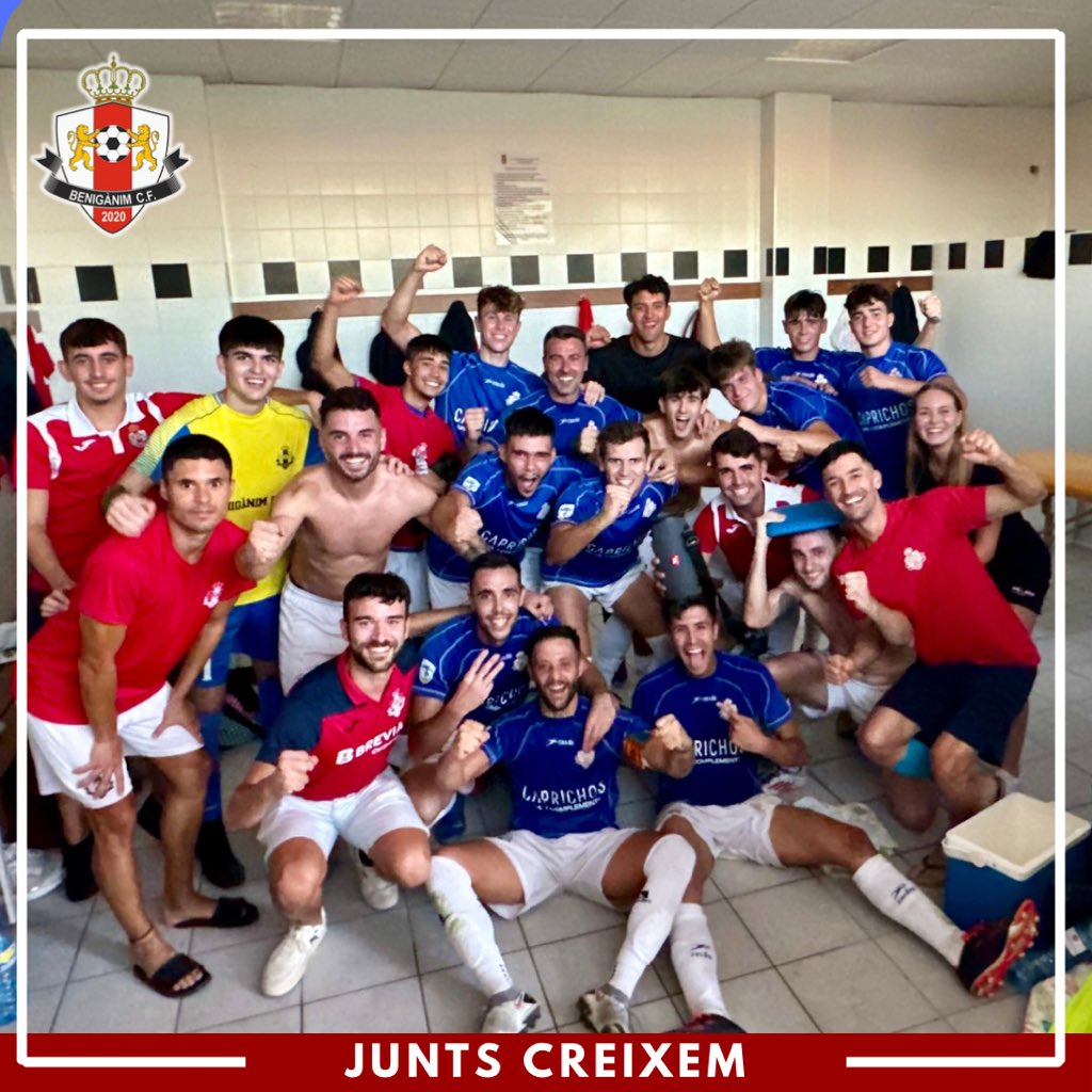 Beniganimcf's tweet photo. AJSBBWFIEKODBWSONWFKKDK

AIXÍ ÉS COM CELEBREM LA PRIMERA VICTORIA DE LA TEMPORADA 💪🏼💪🏼💪🏼

UD Carcaixent 0-2 Benigànim CF

⚽️ 0-1 (5') Joan Benavent 
⚽️ 0-2 (90') Kevin Llario

#JuntsCreixem
#AvantGanxuts https://t.co/xy6ZTE4RJj