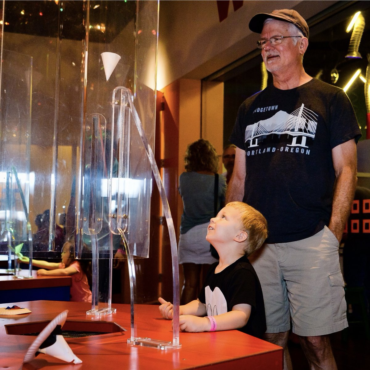 IMAGINE the possibilities with special memberships for grandparents! 🧑‍🧒‍🧒 Grandparents membership allows admission for up to 10 guests, perfect for multi-generational exploration. Explore at bit.ly/fwmshmember!

#FWMSH #GrandparentsDay #DFWChild #DFWMoms #FortWorthMoms