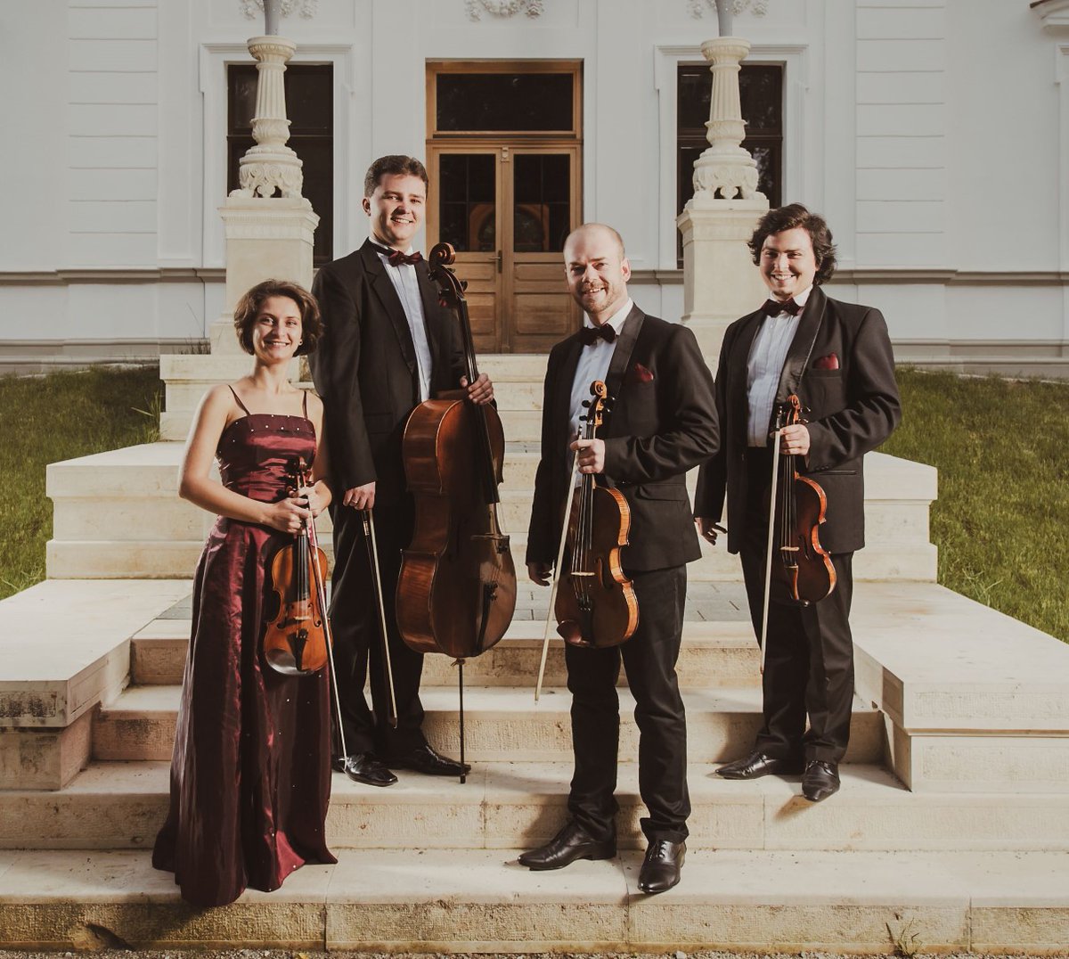 Entertainment Factor (@the_ent_factor) on Twitter photo The album WEINBERG: STRING QUARTETS VOL. 4 (Arcadia Quartet) has been released by Chandos Records
entertainment-factor.blogspot.com/2024/09/weinbe…
#music #newmusic #classical #classicalmusic #weinberg #arcadiaquartet <a href="/ChandosRecords/">Chandos Records</a> <a href="/ArcadiaQuartet/">Arcadia Quartet</a> The album WEINBERG: STRING QUARTETS VOL. 4 (Arcadia Quartet) has been released by Chandos Records
entertainment-factor.blogspot.com/2024/09/weinbe…
#music #newmusic #classical #classicalmusic #weinberg #arcadiaquartet <a href="/ChandosRecords/">Chandos Records</a> <a href="/ArcadiaQuartet/">Arcadia Quartet</a>