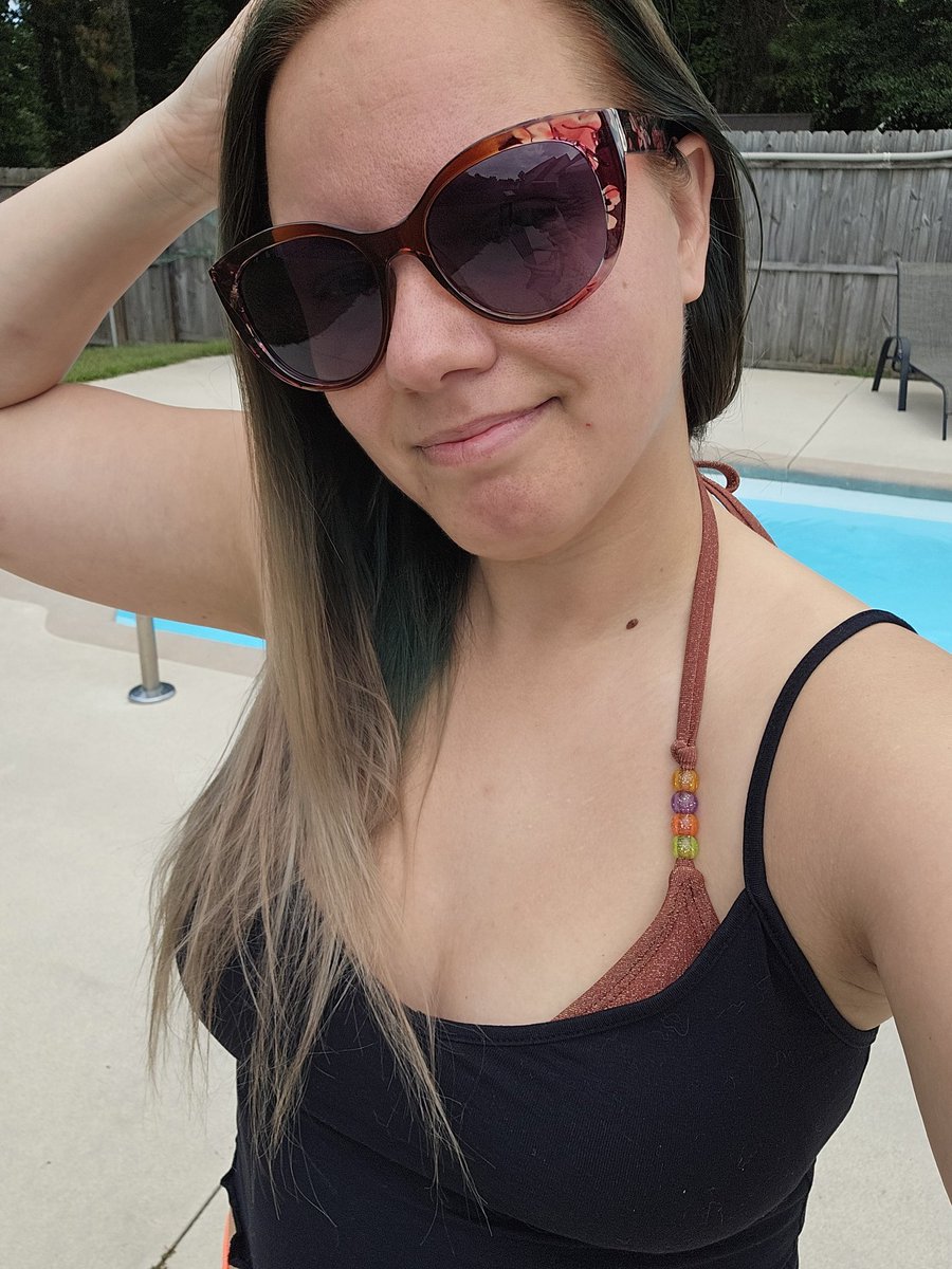 basicbechgamer's tweet image. A few months ago I decided to start a journey to better myself and I can honestly say that I am so proud of myself and all the healthy changes I have made in my life. 

This was me back in December this last year and now just a week ago.