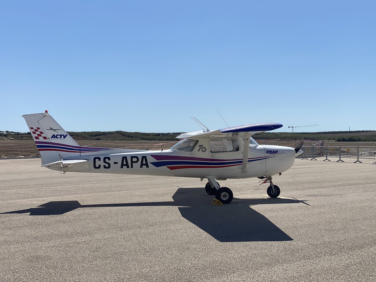 cessiem's tweet image. Festival aéreo em Sta. Cruz.