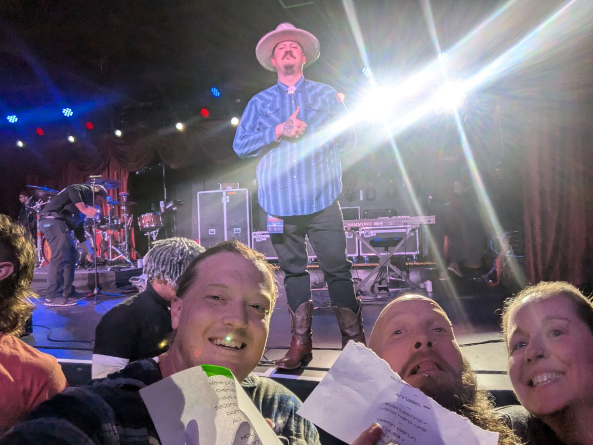 fiveteenbfd's tweet photo. Still buzzing from what has taken the top spot on my "Best Concert of all Time" list. @49winchester at Brooklyn Bowl Philly. Absolutely electric. Got a pick and Bus tore this setlist in half so that me and this random dude on my right could share it. Let's do it again soon. https://t.co/wSKI12Q1tD
