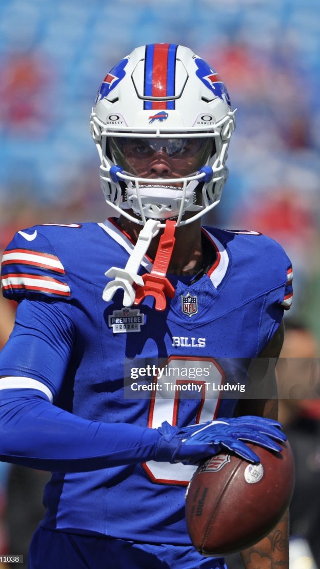 Two mouth guards; uses neither. Swag or no Swag?