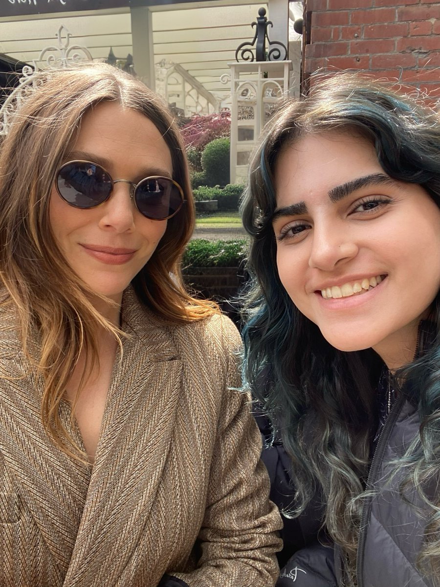 lottocryabout's tweet image. best day ever!!! 😭😭 #TIFF24 #ElizabethOlsen