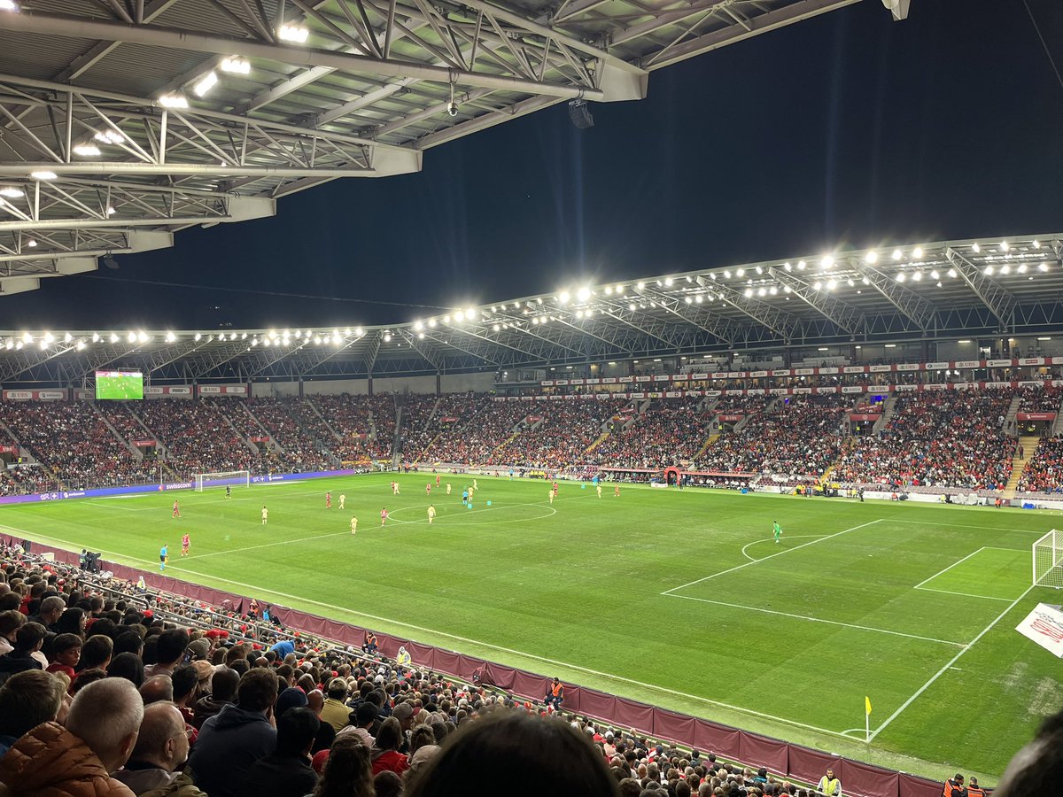 mlelouma's tweet image. Le temps de rentrer au stade: 1 but. 
Le temps de trouver ma place: 2 buts. 

Bon au moins j’ai pas raté le but suisse.

En passant Yamal est booon 👌🏾

#SUIESP ⚽️