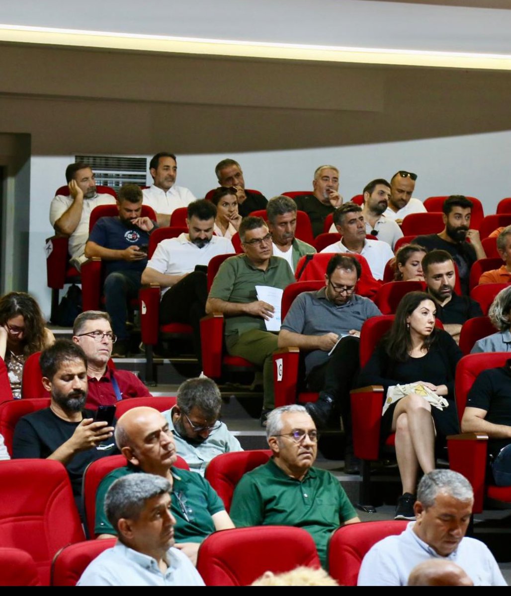 YolGenel's tweet image. KESK 11. Dönem 1.Danışma ve 2.Genel Meclis Toplantısı, üç gün sürdü. Yapılan önermeler doğrultusunda önümüzdeki mücadele programının belirlenmesiyle sona erdi. Toplantıya Genel Sekreterimiz Nihat BAYRAM, MYK’dan Ali AKAR ve Ahmet EREN katılım sağladı.
Yaşasın örgütlü mücadelemiz