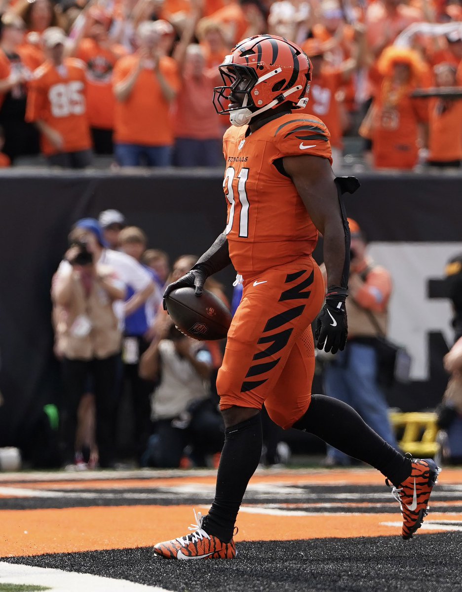 Bengals running back Zack Moss wears custom Nike cleats with the