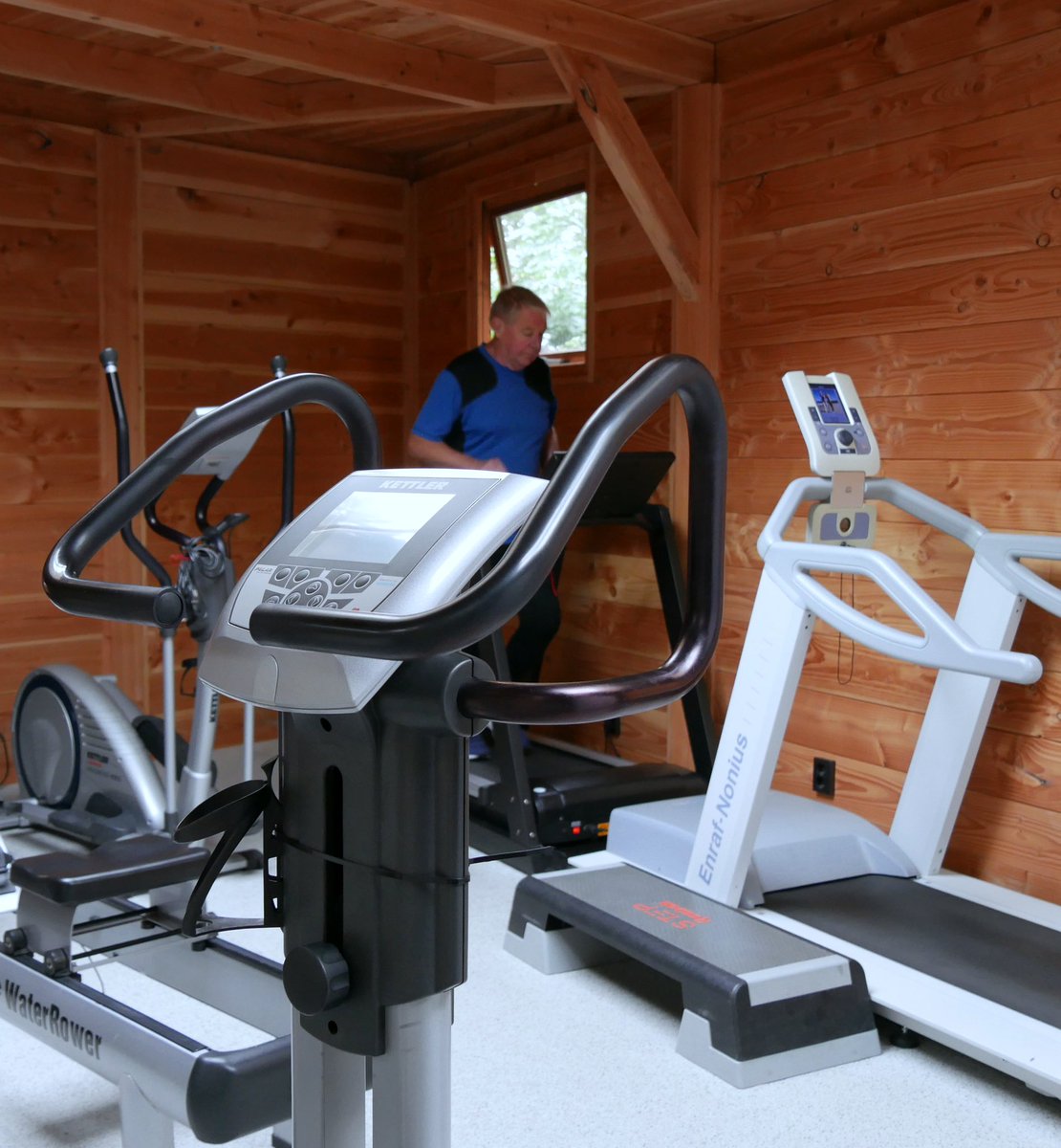 Nieuwe foto’s op onze website! 
Binnenkort ook nieuwe video’s! 
fysiovoorne.nl